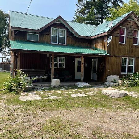 4 Bedroom Cottage On Manitoulin Island Next To Sand Beaches! Providence Bay Exterior foto