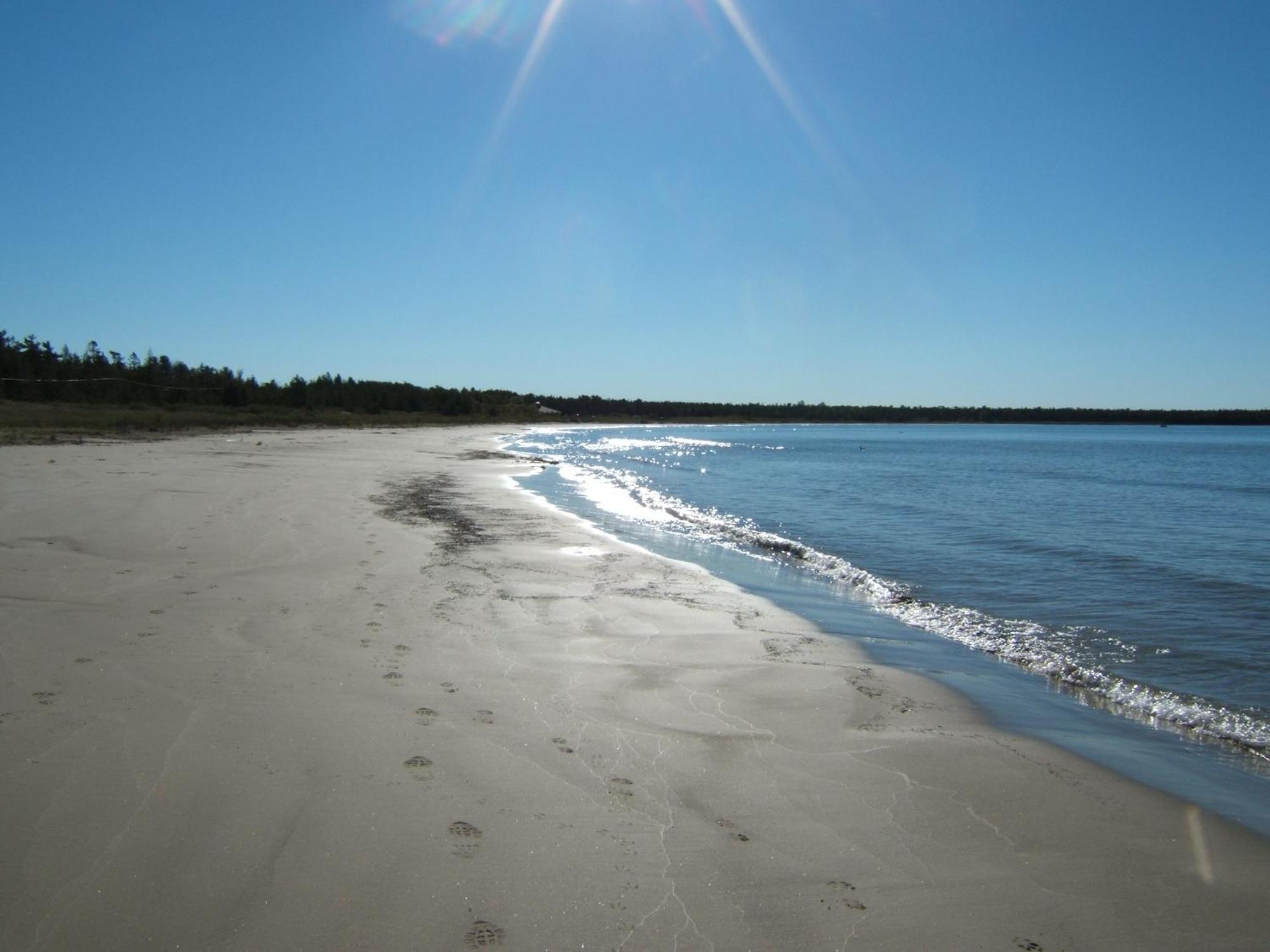 4 Bedroom Cottage On Manitoulin Island Next To Sand Beaches! Providence Bay Exterior foto